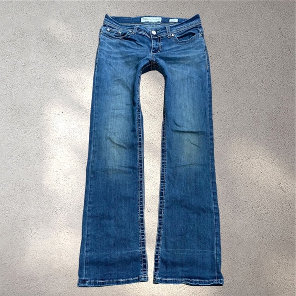 BKE “Payton” Low Rise Bootcut Jeans - Picture 2 of 8